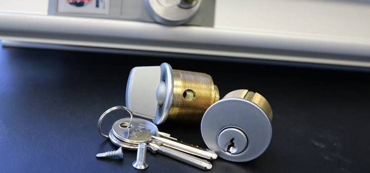 Commercial Lock Installation Queen Elizabeth